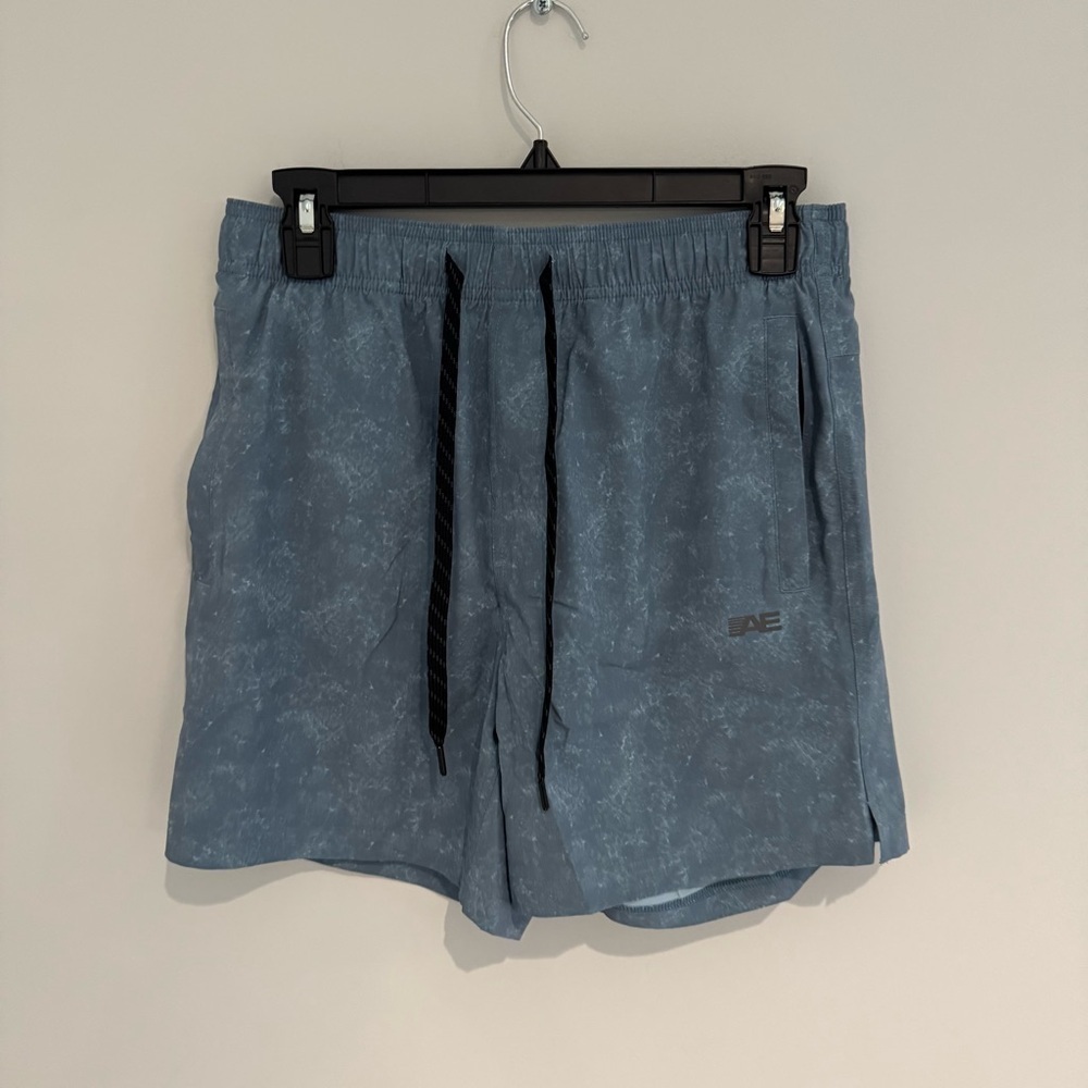 American Eagle Athletic Shorts Size Small 6” Inseam Like New